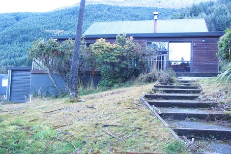 Photo of property in 17 Watts Road, Fernhill, Queenstown, 9300