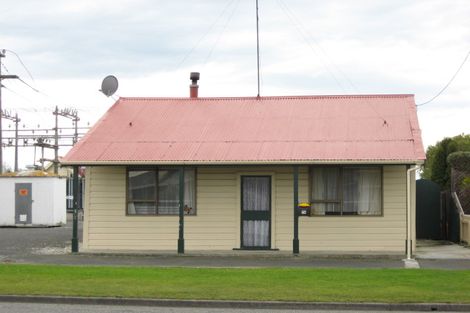 Photo of property in 18 Eden Street, Milton, 9220