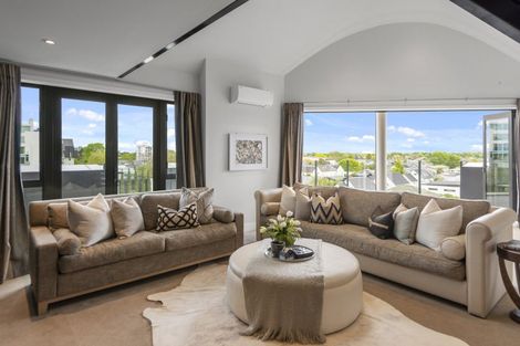 Photo of property in 50i Carlton Mill Road, Merivale, Christchurch, 8014