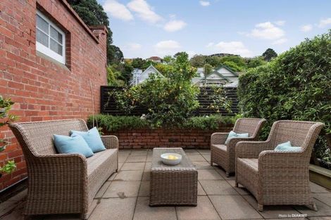 Photo of property in 323 The Terrace, Te Aro, Wellington, 6011