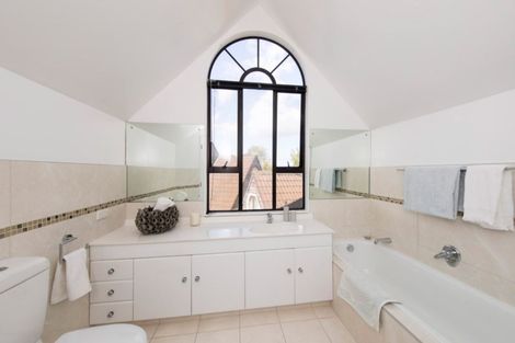 Photo of property in 38 Atarangi Road, Greenlane, Auckland, 1051