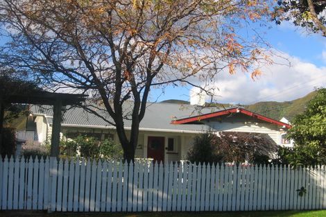 Photo of property in 10a Collingwood Street, Waterloo, Lower Hutt, 5011