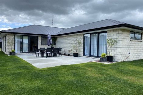 Photo of property in 154 Adler Drive, Ohauiti, Tauranga, 3112