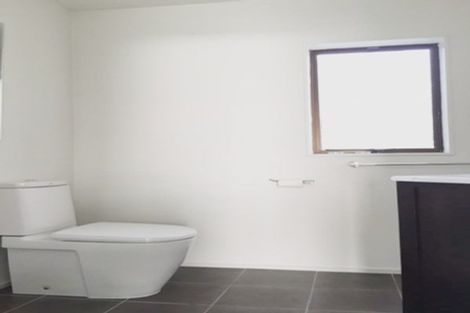 Photo of property in 48 Whitby Crescent, Mairangi Bay, Auckland, 0630