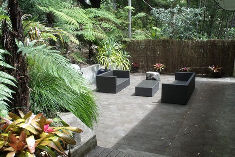 Photo of property in 97 Takahe Road, Titirangi, Auckland, 0604