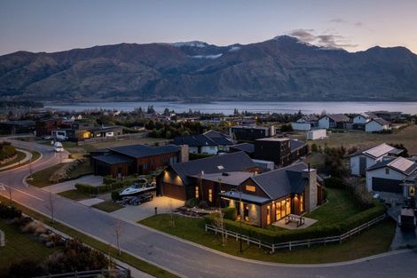 Photo of property in 5 Bull Ridge, Wanaka, 9305