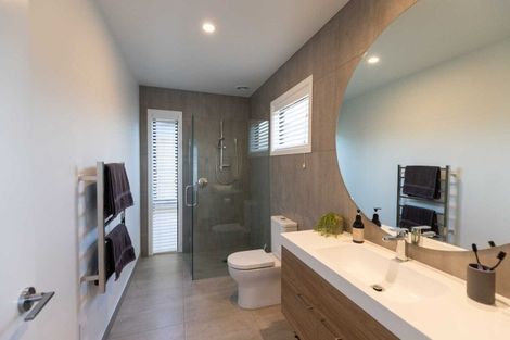 Photo of property in 29 Corriedale Road, Jacks Point, 9371