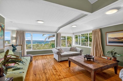 Photo of property in 8 Robertson Street, Russell, 0202