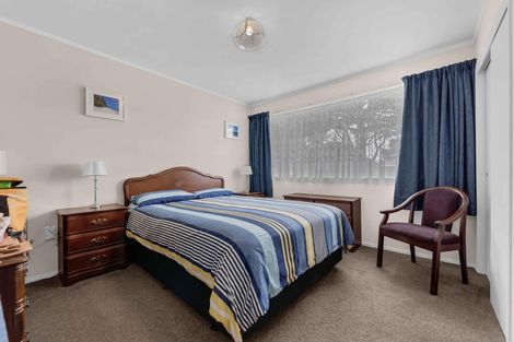 Photo of property in 5 Kirrama Place, Conifer Grove, Takanini, 2112