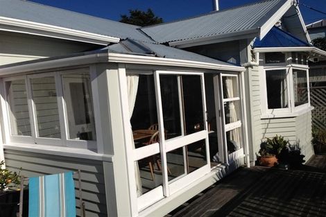 Photo of property in 15 Palliser Road, Roseneath, Wellington, 6011