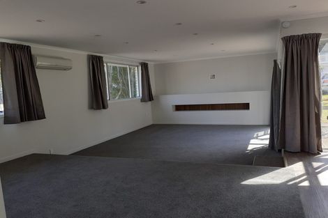Photo of property in 27 Vancouver Place, Marfell, New Plymouth, 4310