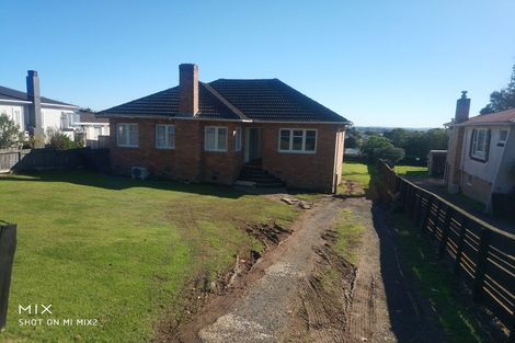 Photo of property in 63 Golf Road, New Lynn, Auckland, 0600