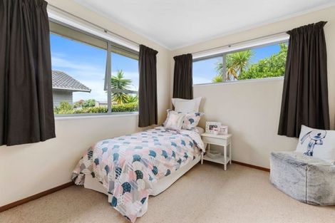 Photo of property in 81 Juniper Road, Sunnynook, Auckland, 0620
