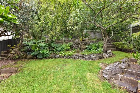 Photo of property in 155 Milton Road, Bluff Hill, Napier, 4110