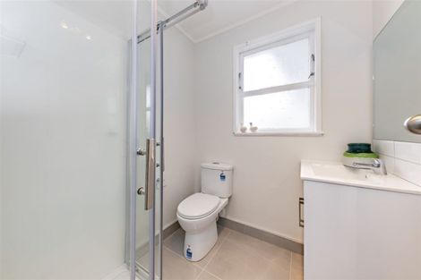 Photo of property in 13 Addington Avenue, Manurewa, Auckland, 2102