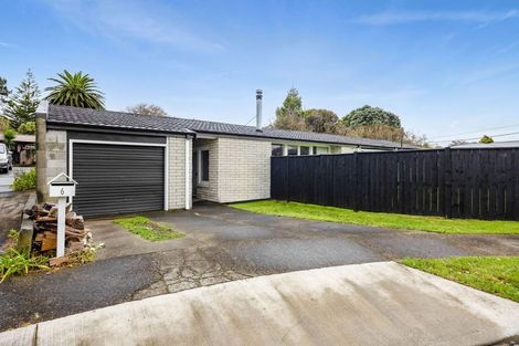 Photo of property in 6 Climie Crescent, Hawera, 4610