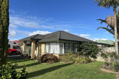 Photo of property in 84 Burswood Drive, Burswood, Auckland, 2013