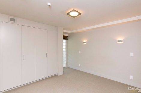 Photo of property in The Capital, 19/370 Oriental Parade, Oriental Bay, Wellington, 6011