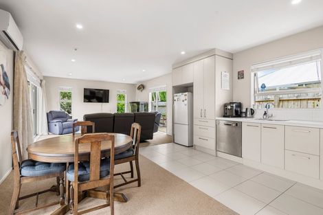 Photo of property in 21 Fairwater Road, Warkworth, 0910