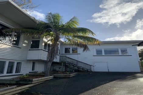 Photo of property in 18 Waiohua Road, Greenlane, Auckland, 1061