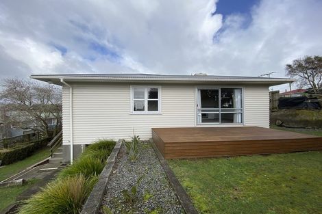 Photo of property in 6 Hughson Street, Waitara, 4320