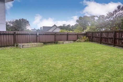 Photo of property in 5a Tapestry Grove, Silverstream, Upper Hutt, 5019