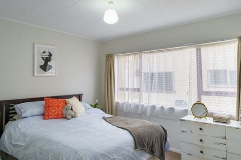 Photo of property in 19 Skerrett Crescent, Tamatea, Napier, 4112