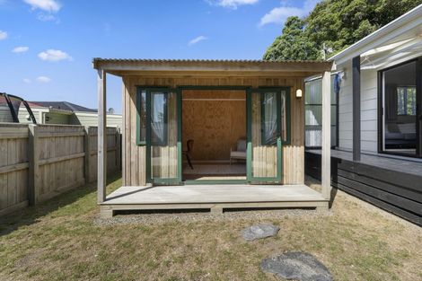 Photo of property in 32a Derwent Street, Island Bay, Wellington, 6023