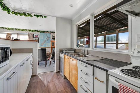 Photo of property in 23 Snells Beach Road, Snells Beach, 0920