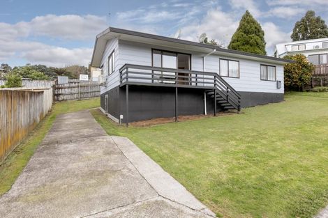 Photo of property in 8 Muir Place, Te Puke, 3119