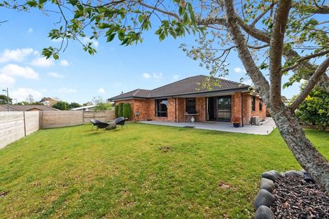 Photo of property in 79 Saint James Drive, Huntington, Hamilton, 3210