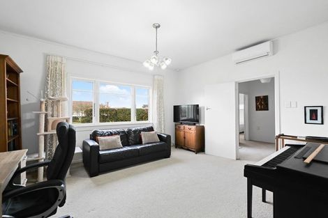 Photo of property in 53 Beerescourt Road, Beerescourt, Hamilton, 3200