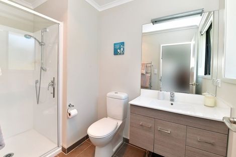 Photo of property in 6 Fendalton Place, Hatfields Beach, Orewa, 0931