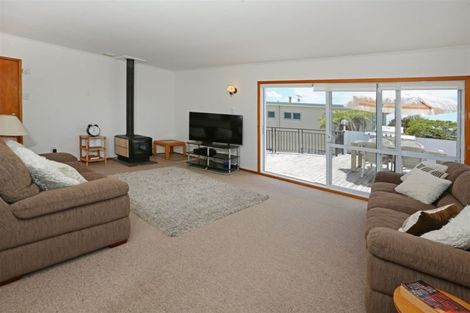 Photo of property in 4 Eyre Street, Henderson, Auckland, 0612