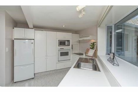 Photo of property in 52 Berkshire Drive, Avonhead, Christchurch, 8042