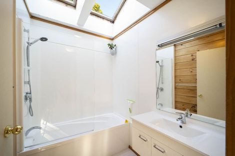 Photo of property in 1/27 Salem Place, Torbay, Auckland, 0630