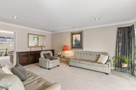 Photo of property in 25 Kilsyth Way, East Tamaki Heights, Auckland, 2016