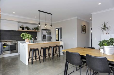 Photo of property in 121a Bellevue Road, Brookfield, Tauranga, 3110