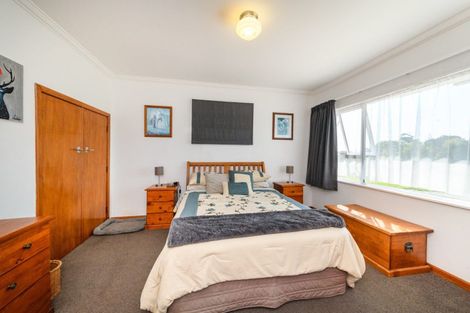 Photo of property in 106 Cemetery Road, Sanson, Palmerston North, 4479