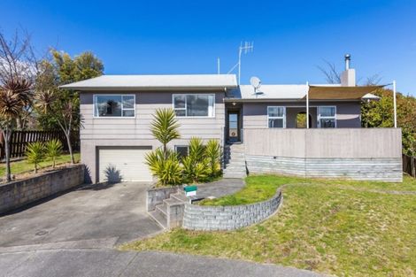 Photo of property in 14 Kempton Place, Richmond Heights, Taupo, 3330