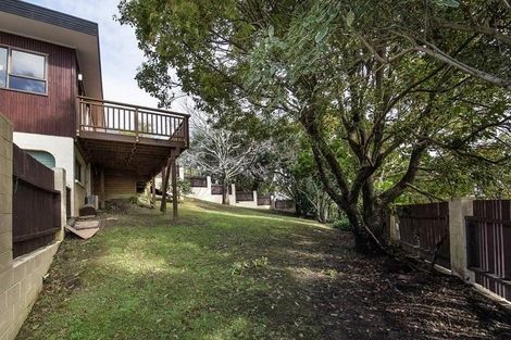 Photo of property in 1 Lynngate Place, Hillcrest, Auckland, 0627