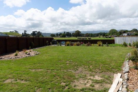 Photo of property in 11 Te Wiremu Lane, Otaki, 5512