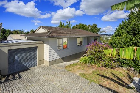 Photo of property in 1/244 East Coast Road, Forrest Hill, Auckland, 0620