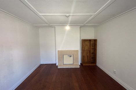 Photo of property in 19 Hadfield Terrace, Kelburn, Wellington, 6012