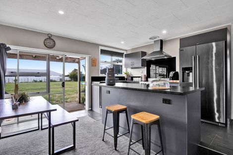 Photo of property in 135 Turuturu Road, Hawera, 4674