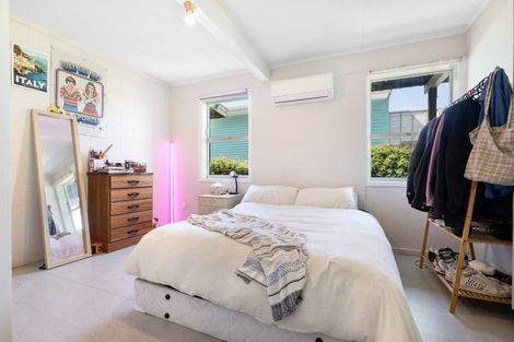 Photo of property in 11 Fordham Street, Beach Haven, Auckland, 0626