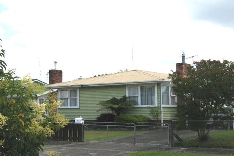 Photo of property in 36 Maui Pomare Street, Blockhouse Bay, Auckland, 0600