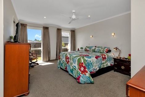 Photo of property in 4 Lanyard Place, One Tree Point, 0118