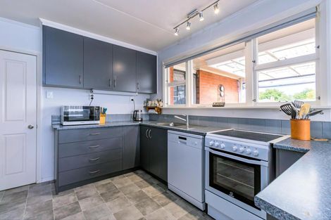 Photo of property in 24 Rhodes Street, Waimate, 7924