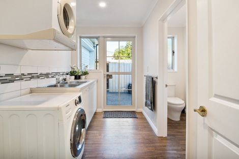 Photo of property in 15 Sutton Place, Dallington, Christchurch, 8061